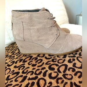 Women's Tom's Wedge Booties Size 7 1/2